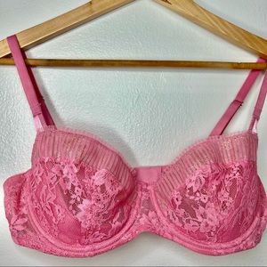 Victoria’s Secret, Dream Angels pushup without padding bra in size 36D/pink lace